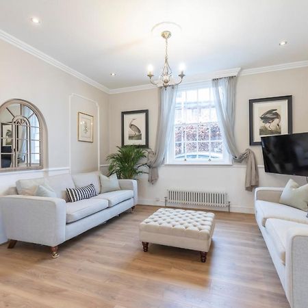 Beautiful 4 Bedroom Home Cheltenham Exterior foto