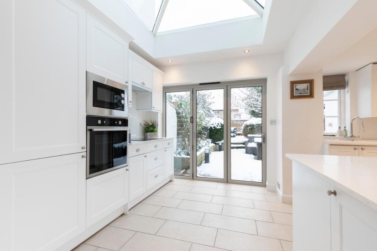 Beautiful 4 Bedroom Home Cheltenham Exterior foto