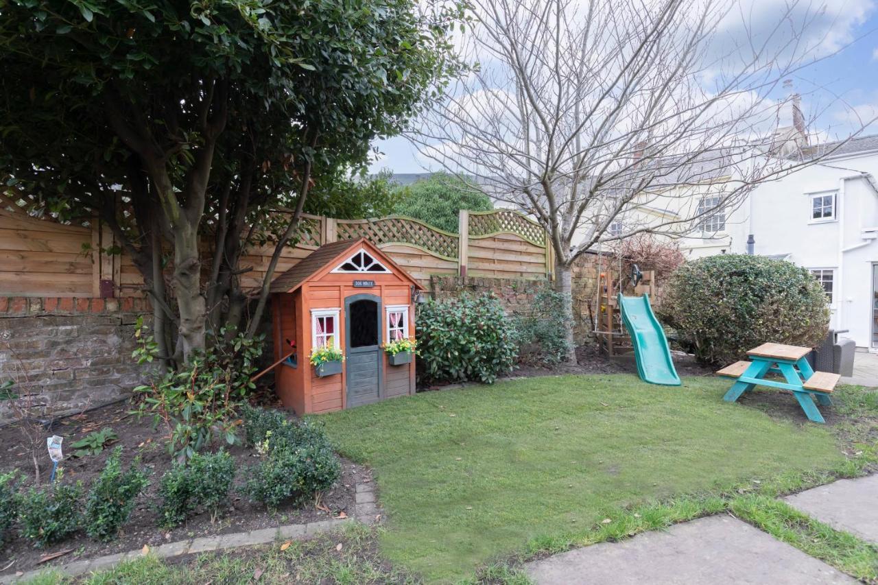 Beautiful 4 Bedroom Home Cheltenham Exterior foto